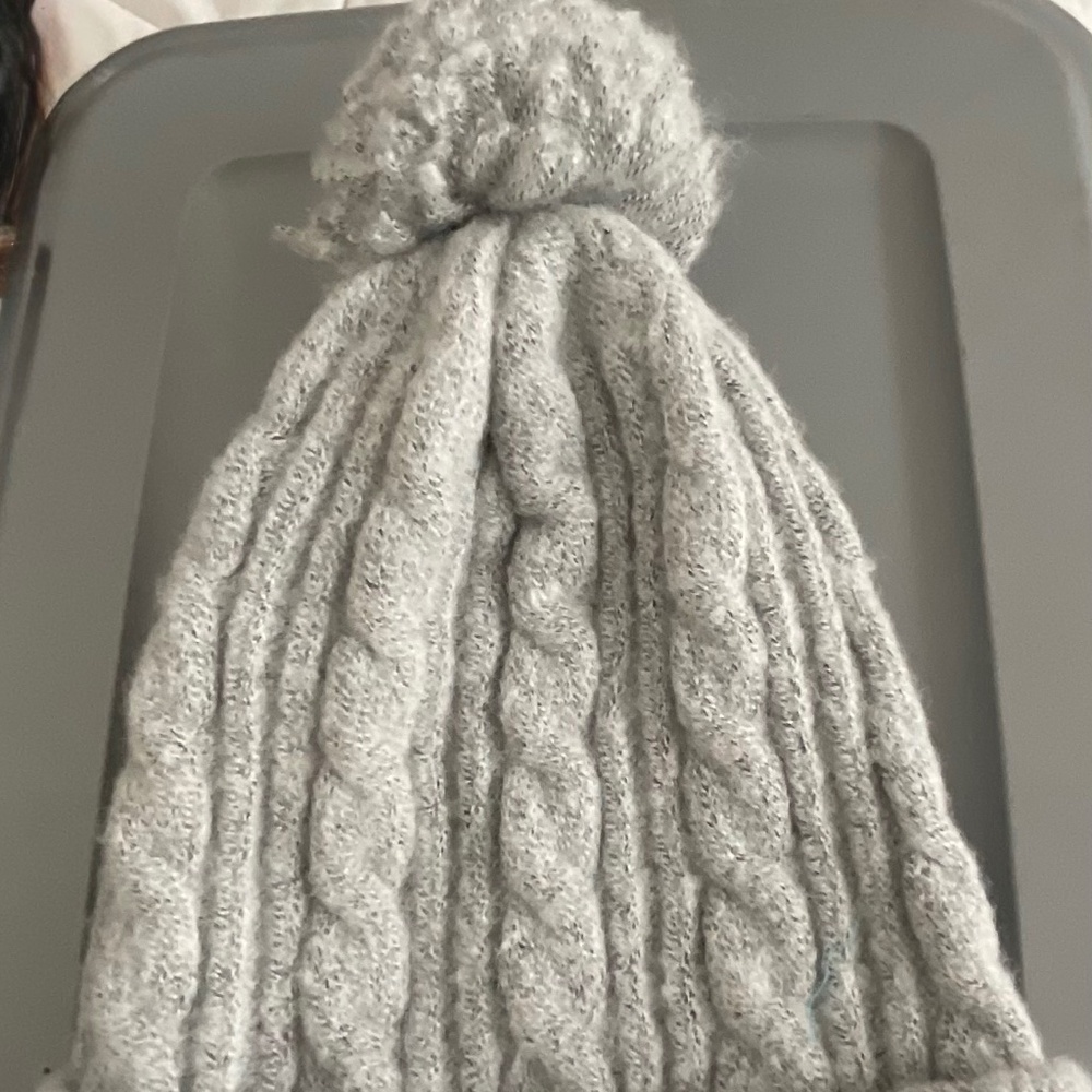 Grey tweed pom Pom cuffed hat NWOT
